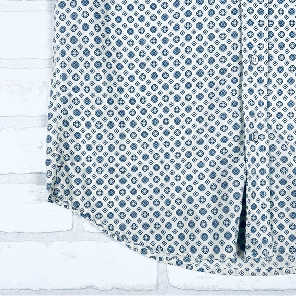 Adam Levine Collection Collared Button-up Shirt, White & Blue, Size Small - Picture 2 of 11